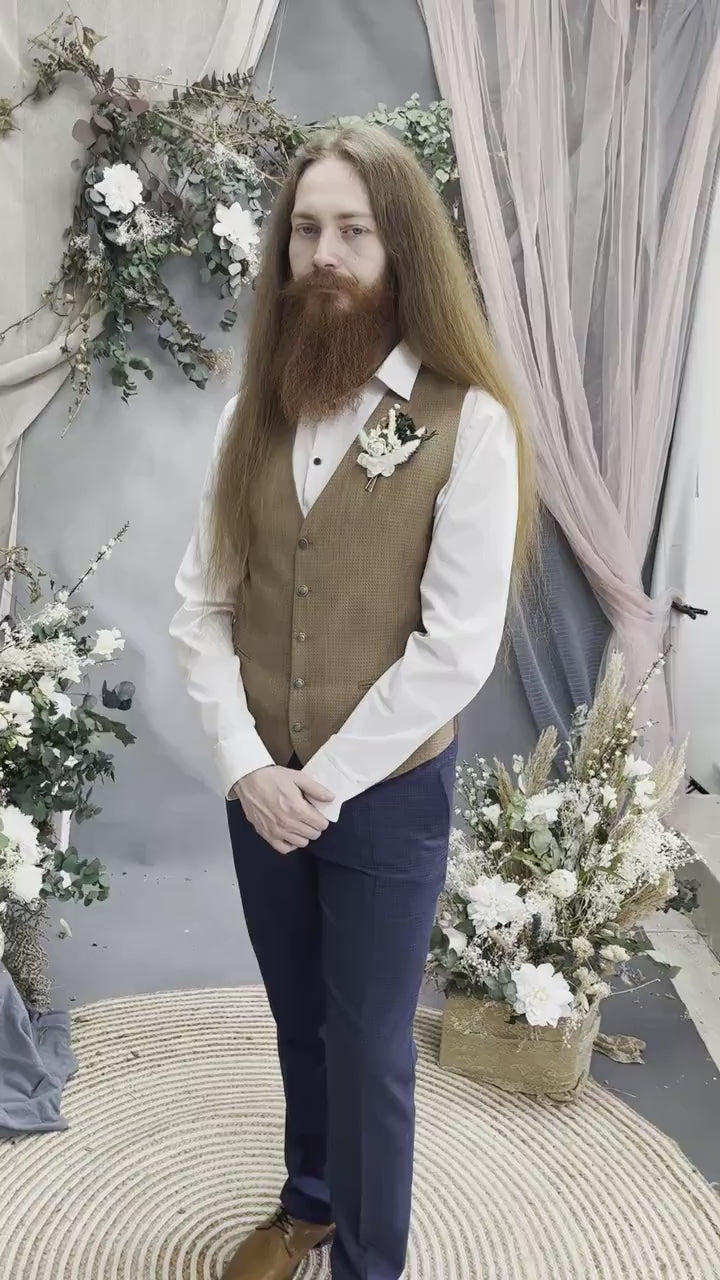 Ivory Boho Boutonniere: Greenery Groom Corsage