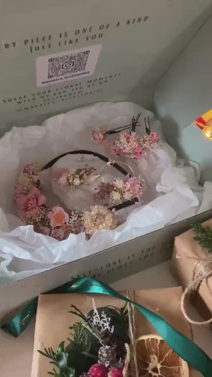 Handmade gift box "Sweet romance" - romantic blush and ivory headband, earrings and set of hairpins