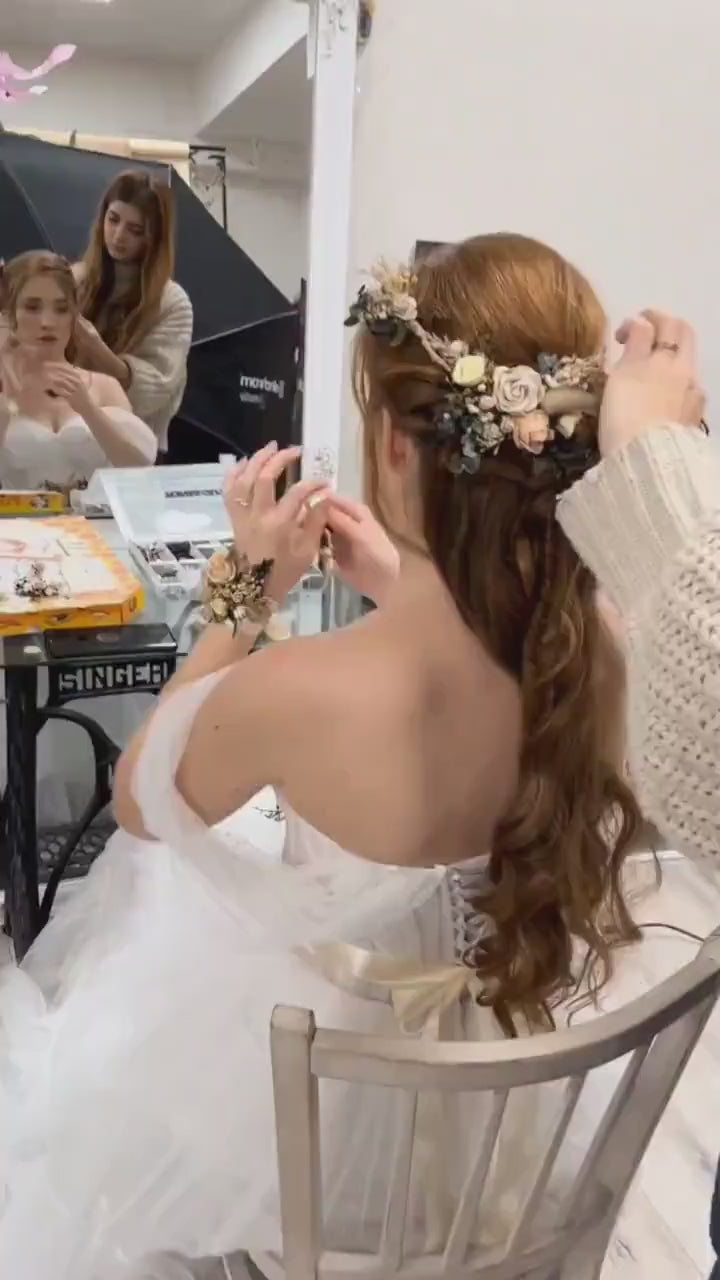 Shapeable flower wedding hair arrangement Flexible flower headpiece Nude hair vine Mocha mousse Nude wedding Rustic flower hair comb