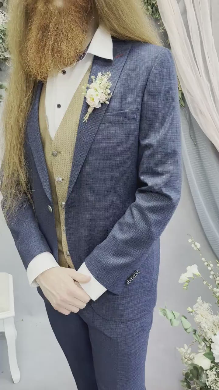 Blush Pink Flower Boutonniere: Romantic Wedding Groom Corsage