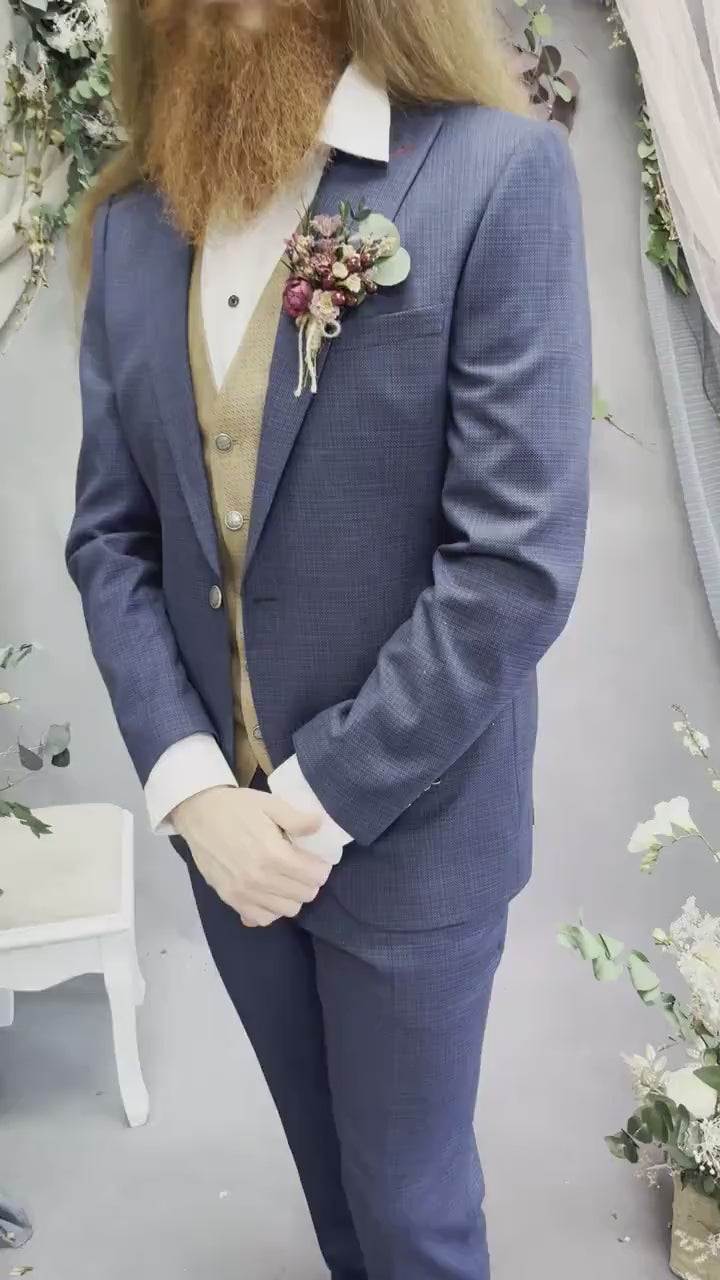 Burgundy Flower Boutonniere: Autumn Wedding Groom Buttonhole