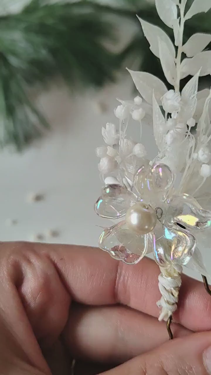 Glam Wedding Hairpins: Winter Bridal Headpiece with Clear Flowers