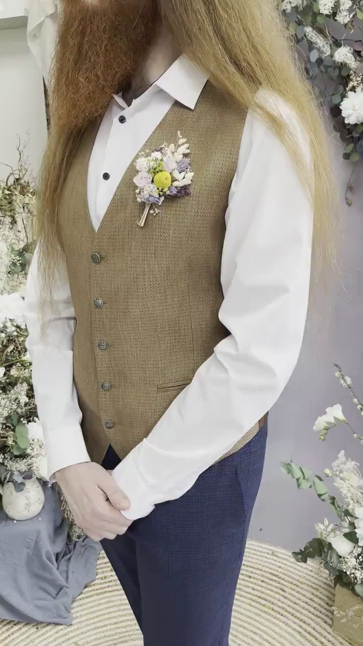 Lavender Meadow Flower Boutonniere: Wedding Groom Corsage