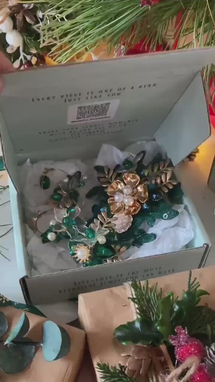 Handmade gift box "Moon emeralds" - emerald and golden glamour brooch, ring and earrings