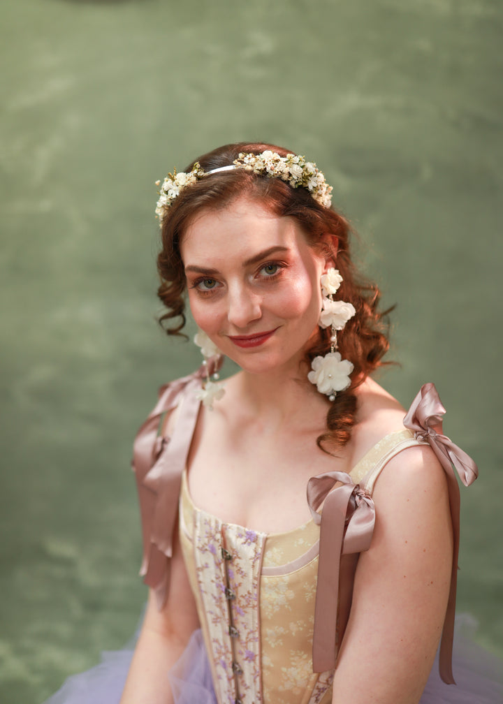 Delicate Floral Headband in White and Cream tones – Preserved Flower Bridal Headpiece – handmade floral hair accessory by magaela