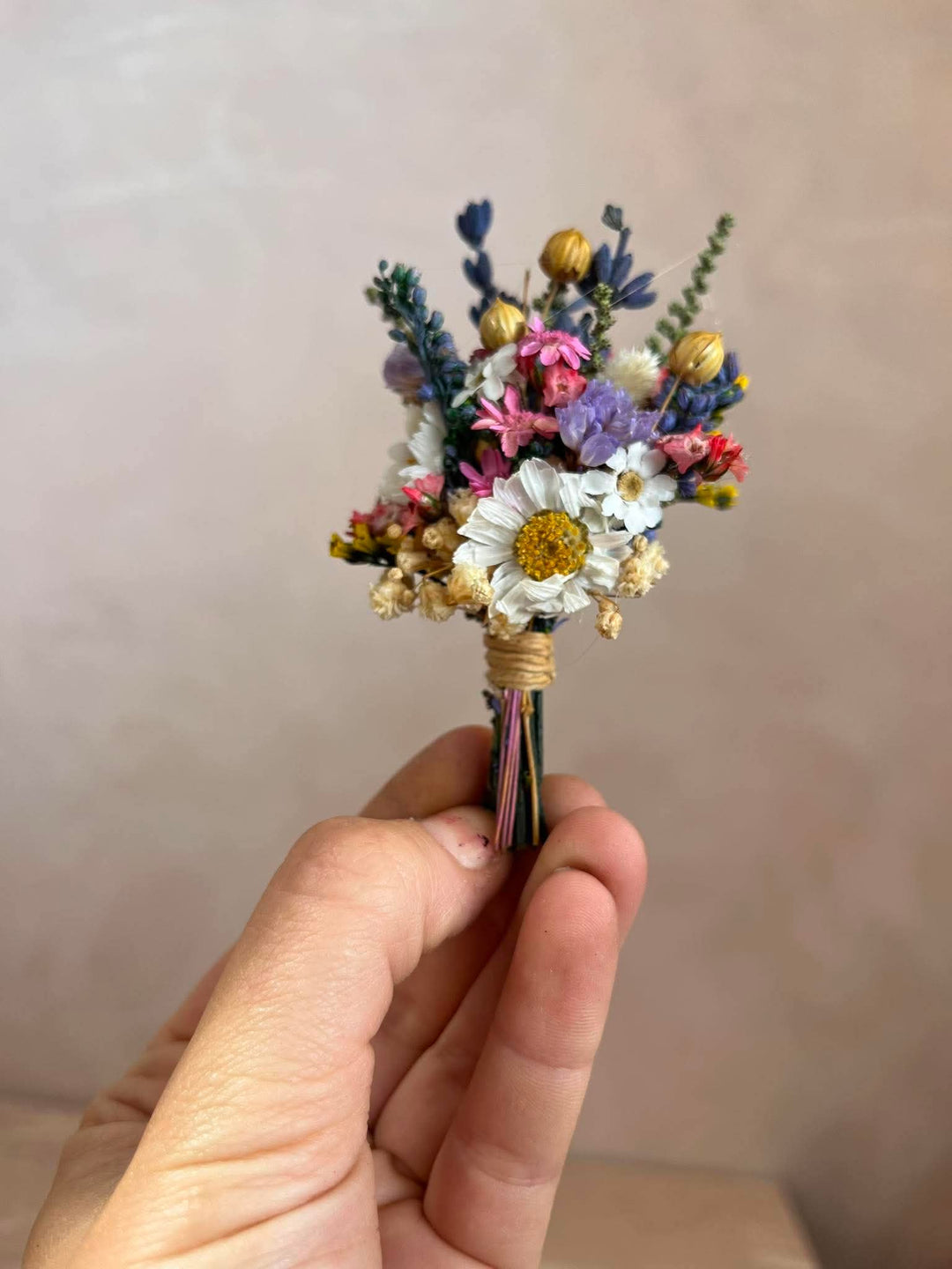 Natural Wildflower Boutonniere with Daisy, Lavender and Gypsophila | Boho Wedding