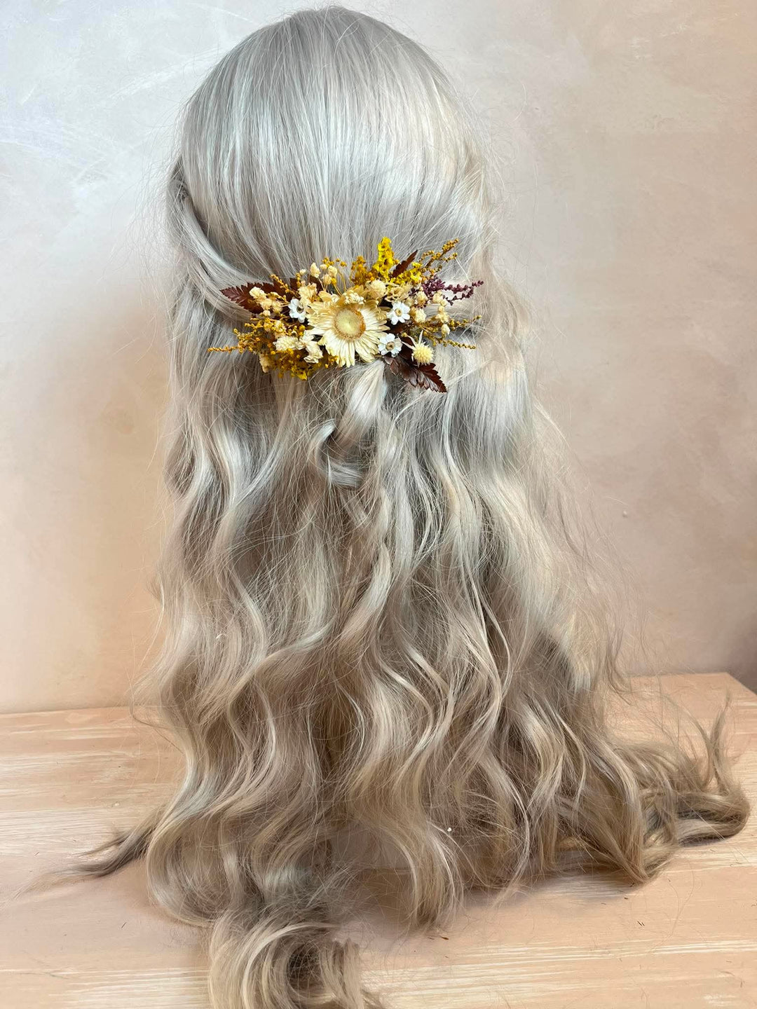 Dried Flower Bridal Hair Comb with Strawflower, Ixodia and Gypsophila | Fall Wedding