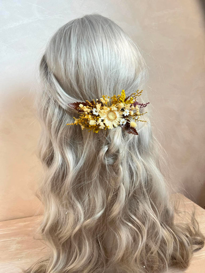 Dried Flower Bridal Hair Comb with Strawflower, Ixodia and Gypsophila | Fall Wedding