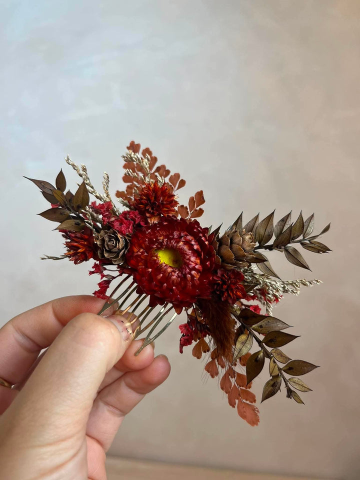 Dried Flower Bridal Hair Comb with Red Strawflower and Pine Cone | Fall Wedding