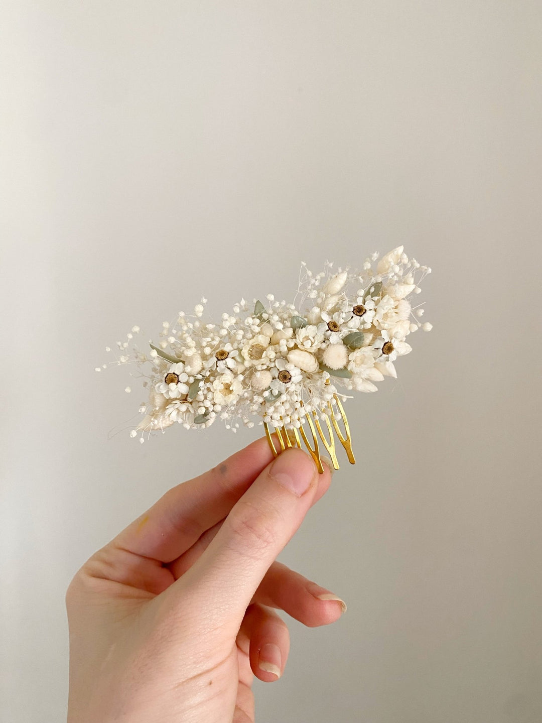 Floral Bridal Hair Comb – Ivory Gypsophila and Ixodia Wedding Hair Comb (medium size) – handmade floral hair accessory by magaela