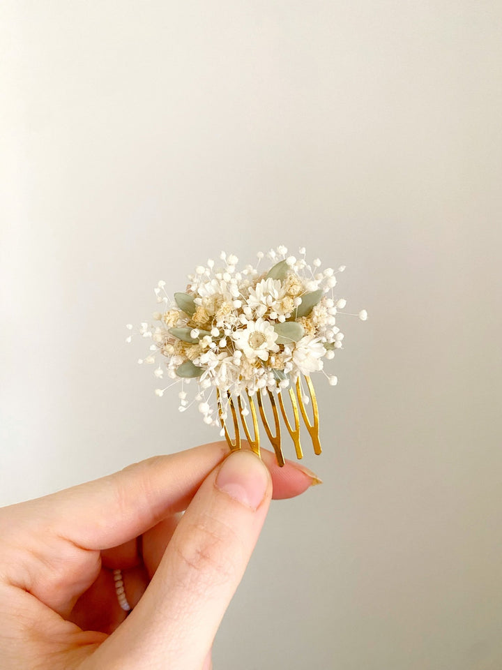 Floral Bridal Hair Comb – Ivory Gypsophila and Ixodia Wedding Hair Comb (mini size) – handmade floral hair accessory by magaela