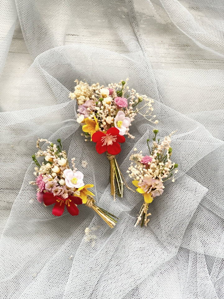 Wildflower Wedding Boutonniere Set – Small Meadow Flower Boutonniere – handmade floral hair accessory by magaela