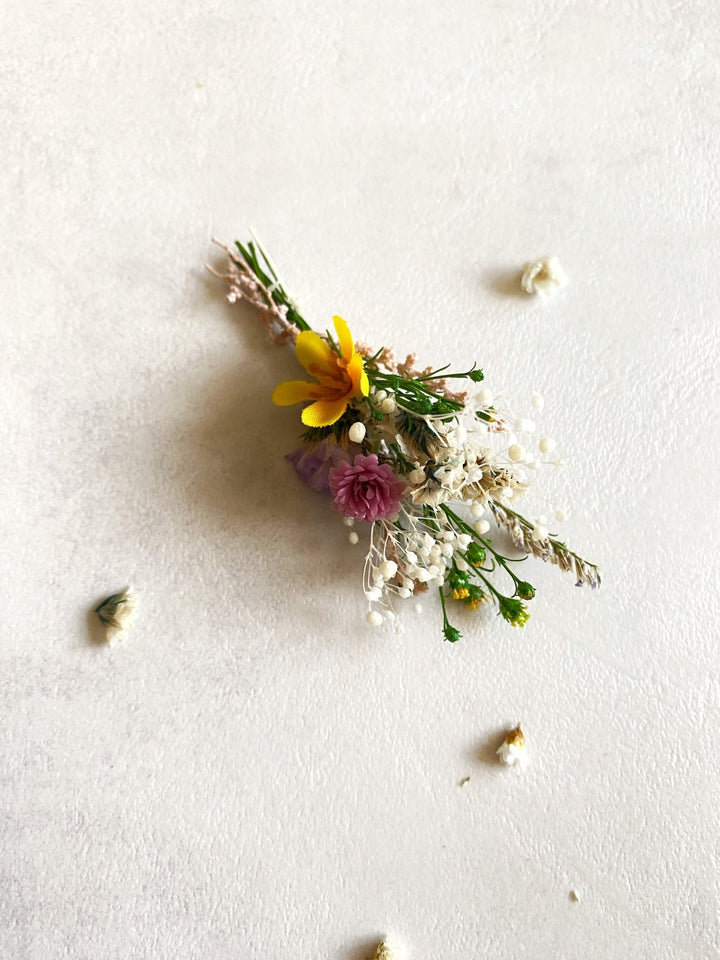 Wildflower Wedding Boutonniere Set – Small Meadow Flower Boutonniere – handmade floral hair accessory by magaela