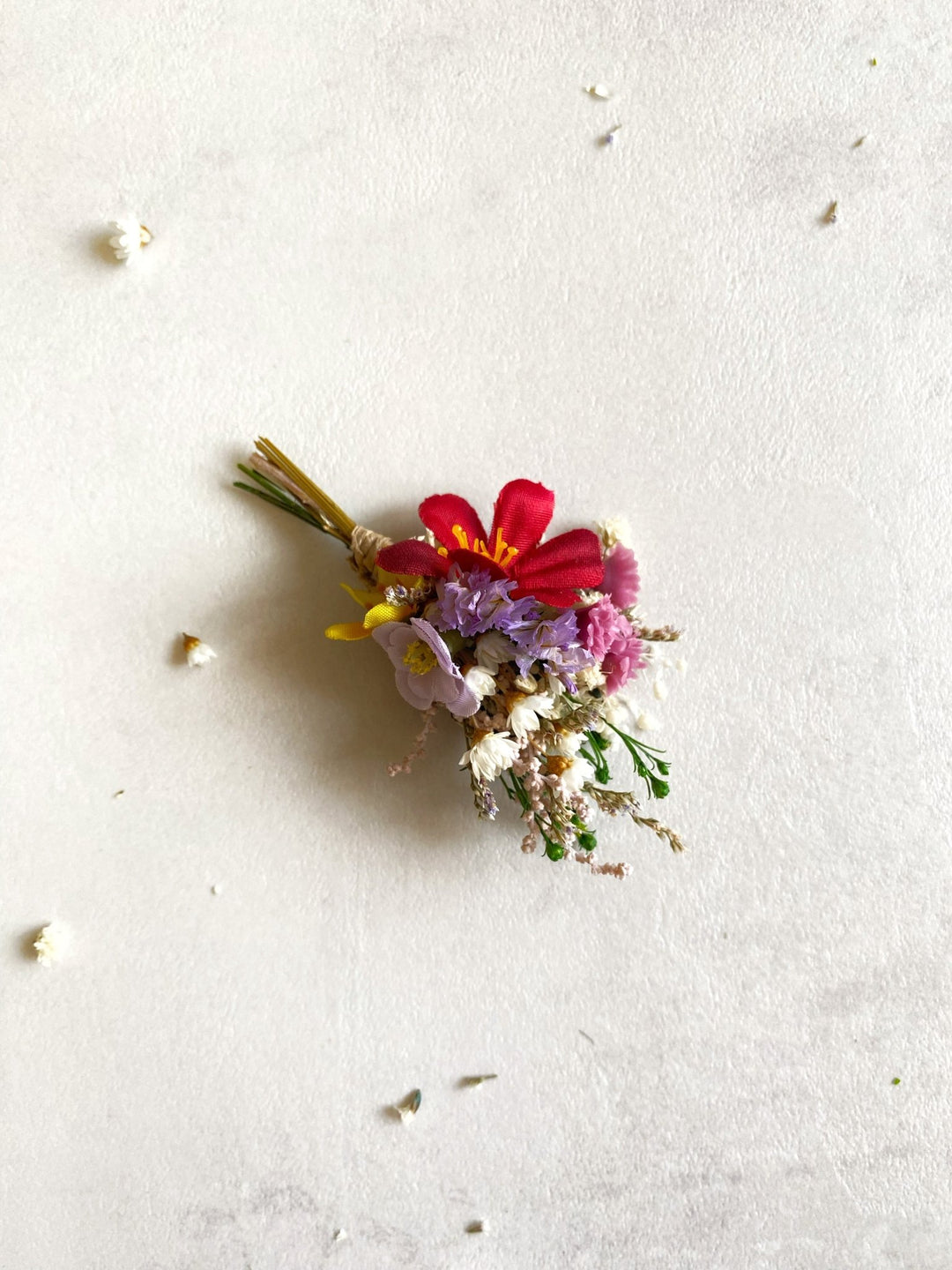 Wildflower Wedding Boutonniere Set – Small Meadow Flower Boutonniere – handmade floral hair accessory by magaela