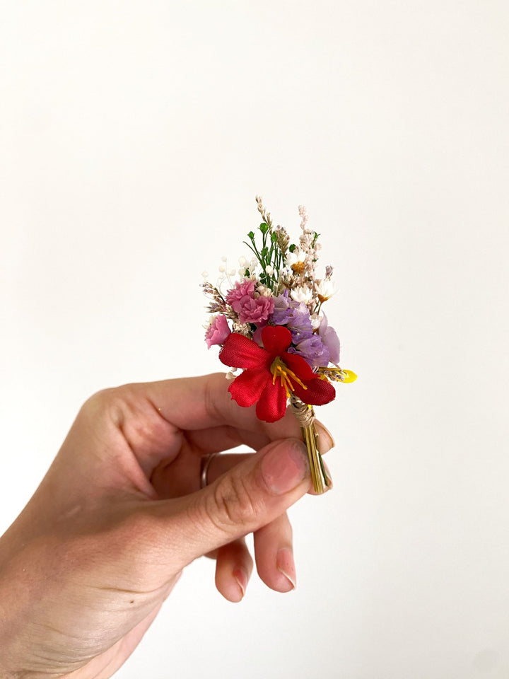 Wildflower Wedding Boutonniere Set – Small Meadow Flower Boutonniere – handmade floral hair accessory by magaela
