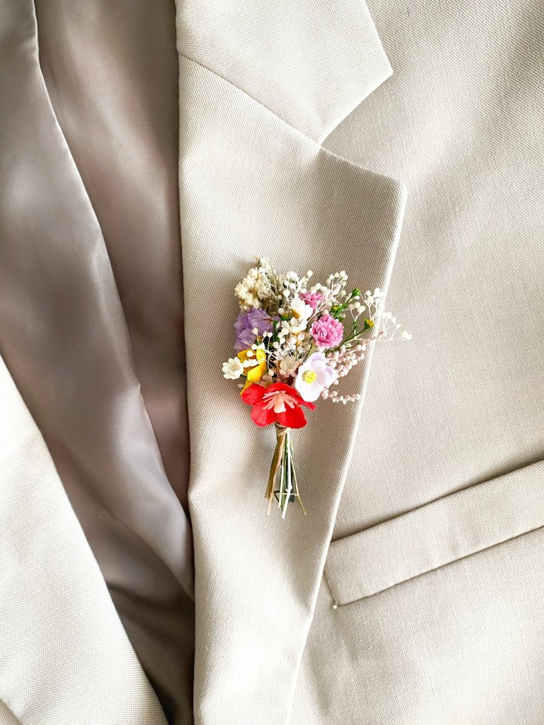 Wildflower Wedding Boutonniere Set – Small Meadow Flower Boutonniere – handmade floral hair accessory by magaela