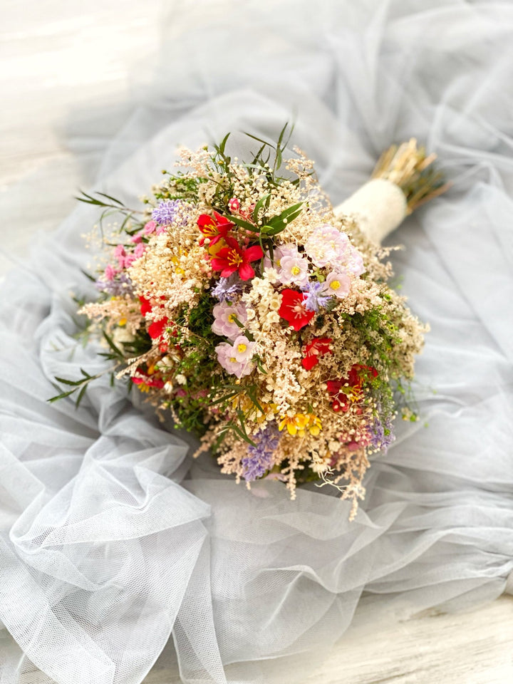 Wildflower Bridal Bouquet – Small Meadow Wedding Bouquet – handmade floral hair accessory by magaela