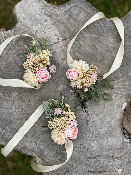 Romantic bracelet Flower bracelet Romantic jewellery Blush Ivory Boho wedding Bracelet for bride Bracelet for bridesmaid Magaela accessories